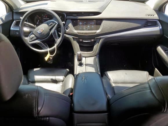 ✅ 2017 Cadillac XT5 Luxury FWD • VIN: 1GYKNBRS5HZ322841 • Lot: 53987475. Listed on Copart with 166,107 mi. Free auction sales archive from the USA and detailed vehicle history report at DreamBid. Image 8.