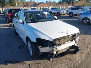 ✅ 2018 Mercedes-Benz E 300 • VIN: WDDZF4KB4JA354178 • Lot: 43565308. Wystawiony na IAAI z przebiegiem 111 984 mil. Bezpłatny archiwum sprzedaży aukcyjnych z USA i szczegółowy raport historii pojazdu na DreamBid. Zdjęcie 1.