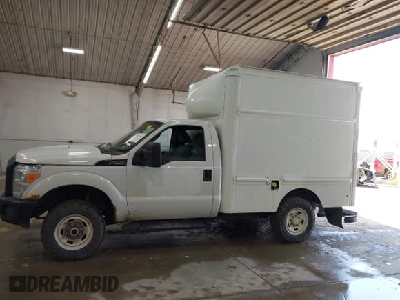 ✅ 2016 Ford F-250 XL • VIN: 1FDBF2B66GED17519 • Лот: 41972443. Опубликован ранее на IAAI с пробегом 333 161 миль. Бесплатный доступ к архиву аукционных продаж из США и подробный отчёт об истории автомобиля на DreamBid. Изображение 14.