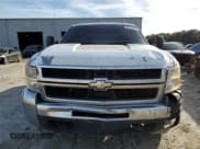 ✅ 2007 Chevrolet Silverado 2500HD 1LT • VIN: 1GCHC23K97F567432 • Lot: 89113865. Wystawiony na Copart z przebiegiem Nie podano. Bezpłatny archiwum sprzedaży aukcyjnych z USA i szczegółowy raport historii pojazdu na DreamBid. Zdjęcie 5.