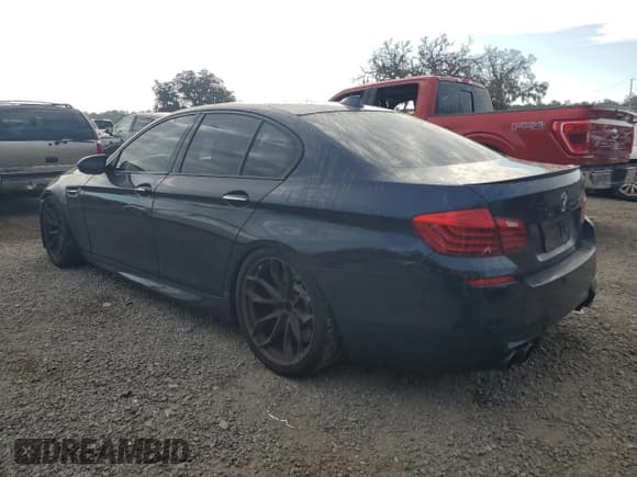 ✅ 2014 BMW M5 • VIN: WBSFV9C52ED097461 • Lot: 82560655. Wystawiony na Copart z przebiegiem 96 561 mil. Bezpłatny archiwum sprzedaży aukcyjnych z USA i szczegółowy raport historii pojazdu na DreamBid. Zdjęcie 2.