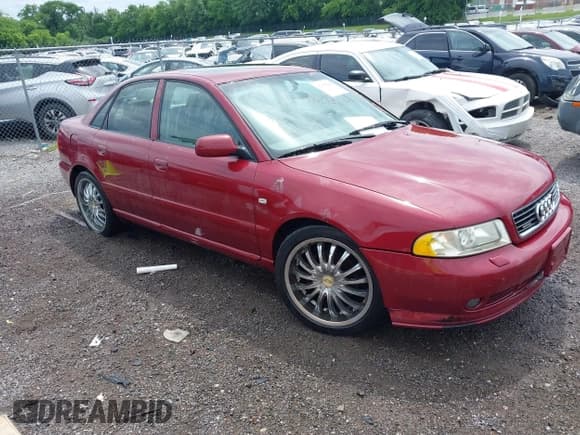 ✅ 2001 Audi A4 • VIN: WAUDC68D51A048332 • Lot: 42375647. Listed on IAAI with 136,137 mi. Free auction sales archive from the USA and detailed vehicle history report at DreamBid. Image 1.