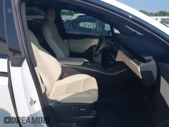 ✅ 2022 Tesla Model X Plaid • VIN: 7SAXCBE6XNF354943 • Лот: 42782095. Опубликован ранее на IAAI с пробегом 10 миль. Бесплатный доступ к архиву аукционных продаж из США и подробный отчёт об истории автомобиля на DreamBid. Изображение 5.