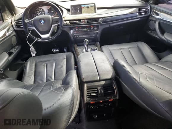 ✅ 2017 BMW X5 xDrive35d • VIN: 5UXKS4C3XH0U05082 • Lot: 68877275. Wystawiony na Copart z przebiegiem 111 108 mil. Bezpłatny archiwum sprzedaży aukcyjnych z USA i szczegółowy raport historii pojazdu na DreamBid. Zdjęcie 8.