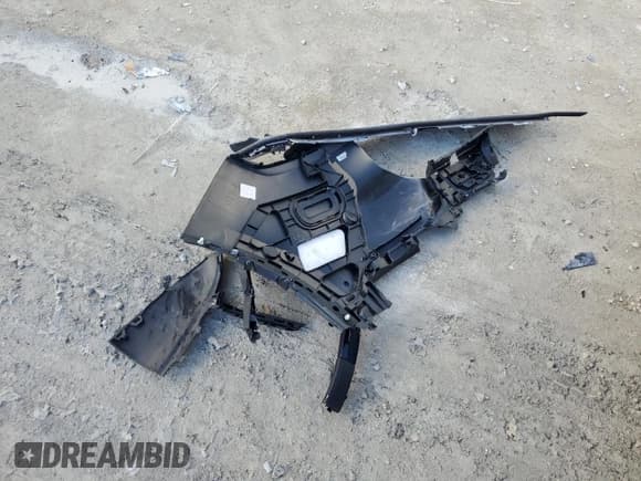 ✅ 2024 Porsche Cayenne • VIN: WP1BA2AY9RDA52074 • Lot: 46638555. Listed on Copart with 1,855 mi. Free auction sales archive from the USA and detailed vehicle history report at DreamBid. Image 15.