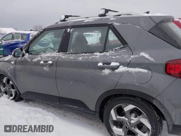 ✅ 2021 Hyundai Venue SEL • VIN: KMHRC8A36MU099164 • Lot: 41335342. Listed on IAAI with 27,484 mi. Free auction sales archive from the USA and detailed vehicle history report at DreamBid. Image 14.