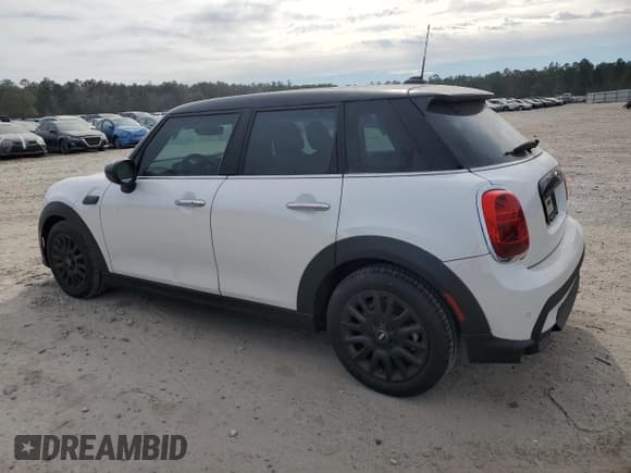 ✅ 2024 MINI Hardtop 4 Door Cooper • VIN: WMW33DK00R2U88843 • Lot: 82409674. Wystawiony na Copart z przebiegiem 6 701 mil. Bezpłatny archiwum sprzedaży aukcyjnych z USA i szczegółowy raport historii pojazdu na DreamBid. Zdjęcie 2.