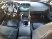 ✅ 2017 Jaguar XE 35t R-Sport • VIN: SAJAL4BV4HA959971 • Lot: 91518775. Wystawiony na Copart z przebiegiem 71 174 mil. Bezpłatny archiwum sprzedaży aukcyjnych z USA i szczegółowy raport historii pojazdu na DreamBid. Zdjęcie 8.