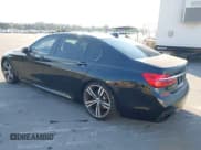 ✅ 2016 BMW 7 Series 750i • VIN: WBA7F0C56GGL99287 • Lot: 43749141. Wystawiony na IAAI z przebiegiem 102 726 mil. Bezpłatny archiwum sprzedaży aukcyjnych z USA i szczegółowy raport historii pojazdu na DreamBid. Zdjęcie 3.