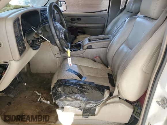 ✅ 2004 Chevrolet Suburban LT • VIN: 3GNEC16T34G185769 • Лот: 56181735. Опубликован ранее на Copart с пробегом 333 159 миль. Бесплатный доступ к архиву аукционных продаж из США и подробный отчёт об истории автомобиля на DreamBid. Изображение 7.