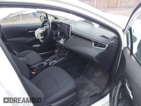 ✅ 2020 Toyota Corolla LE • VIN: 5YFEPRAE2LP101521 • Lot: 43678440. Listed on IAAI with 117,734 mi. Free auction sales archive from the USA and detailed vehicle history report at DreamBid. Image 5.