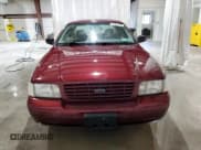 ✅ 2005 Ford Crown Victoria LX • VIN: 2FDFP74W25X128125 • Lot: 61951755. Wystawiony na Copart z przebiegiem 119 417 mil. Bezpłatny archiwum sprzedaży aukcyjnych z USA i szczegółowy raport historii pojazdu na DreamBid. Zdjęcie 5.