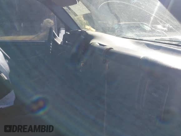 2002 Chevrolet Silverado 1500 с VIN 1GCEC14W32Z223181, выставлен на аукционе IAAI как лот 43468850 с пробегом Не указан миль и . История ставок и продаж доступна на DreamBid. Изображение 8.