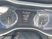 ✅ 2015 Chrysler 200 Limited • VIN: 1C3CCCAB2FN738744 • Lot: 43341242. Wystawiony na IAAI z przebiegiem 75 210 mil. Bezpłatny archiwum sprzedaży aukcyjnych z USA i szczegółowy raport historii pojazdu na DreamBid. Zdjęcie 7.