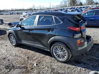 2020 Hyundai Kona SEL Plus z VIN KM8K6CAA3LU522145, wystawiony jako Copart lot #37301643 z przebiegiem 34 350 mil mil oraz . Historia ofert i sprzedaży dostępna na DreamBid. Obrazek 2.
