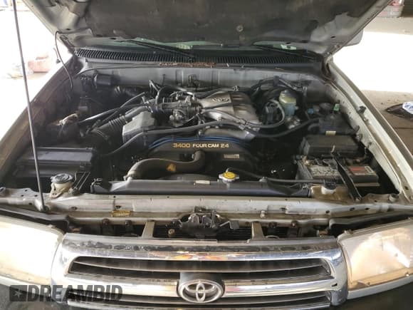 ✅ 2000 Toyota 4Runner SR5 • VIN: JT3GN86R2Y0156058 • Lot: 81607645. Listed on Copart with 176,661 mi. Free auction sales archive from the USA and detailed vehicle history report at DreamBid. Image 12.