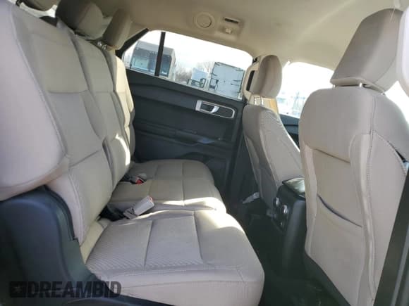 ✅ 2022 Ford Explorer • VIN: 1FMSK7BH8NGA86991 • Lot: 41907064. Wystawiony na Copart z przebiegiem 80 555 mil. Bezpłatny archiwum sprzedaży aukcyjnych z USA i szczegółowy raport historii pojazdu na DreamBid. Zdjęcie 11.