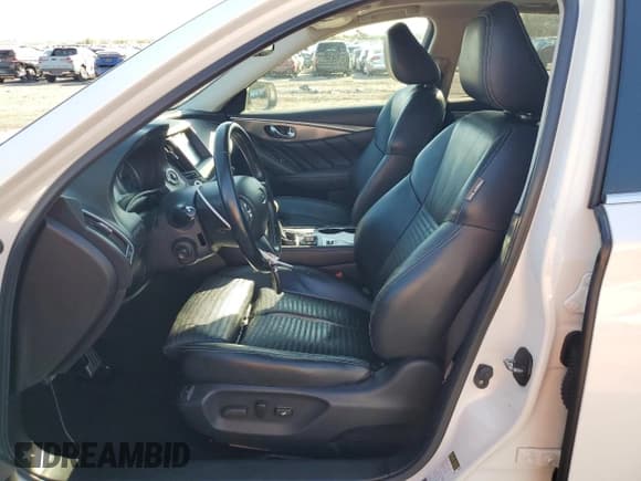 ✅ 2015 Infiniti Q50 Hybrid Premium • VIN: JN1AV7AP3FM790926 • Лот: 71755095. Опубликован ранее на Copart с пробегом 110 590 миль. Бесплатный доступ к архиву аукционных продаж из США и подробный отчёт об истории автомобиля на DreamBid. Изображение 7.