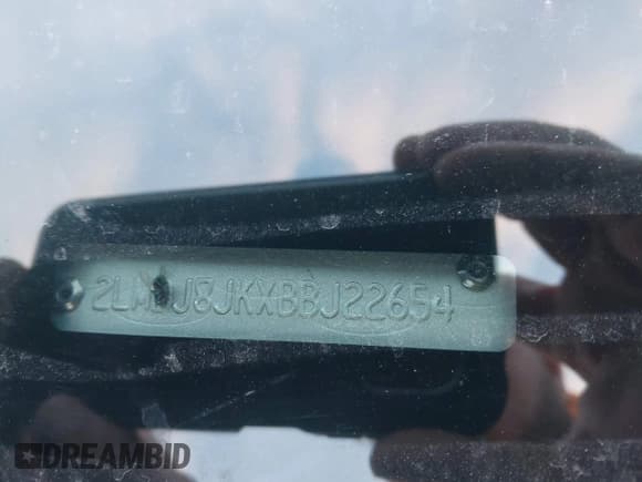 ✅ 2011 Lincoln MKX • VIN: 2LMDJ8JKXBBJ22654 • Lot: 43906940. Listed on IAAI with 174,699 mi. Free auction sales archive from the USA and detailed vehicle history report at DreamBid. Image 9.