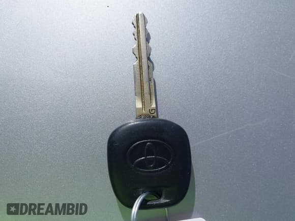 ✅ 2017 Toyota Tundra SR5 • VIN: 5TFDY5F12HX649583 • Lot: 43518613. Listed on IAAI with 103,772 mi. Free auction sales archive from the USA and detailed vehicle history report at DreamBid. Image 11.