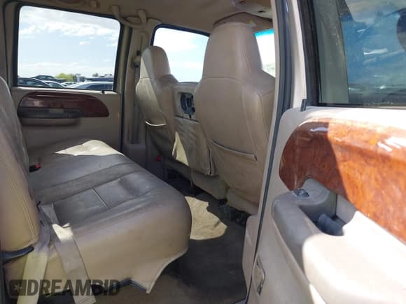 ✅ 2003 Ford F-250 XL • VIN: 1FTNW20L53ED10663 • Lot: 42014993. Listed on IAAI with 384,089 mi. Free auction sales archive from the USA and detailed vehicle history report at DreamBid. Image 8.
