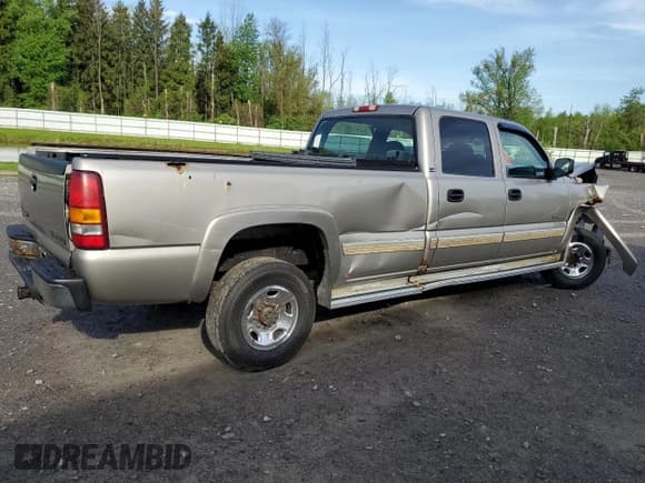 ✅ 2001 Chevrolet Silverado 2500HD LS • VIN: 1GCHC23G51F185241 • Lot: 57222815. Wystawiony na Copart z przebiegiem 144 007 mil. Bezpłatny archiwum sprzedaży aukcyjnych z USA i szczegółowy raport historii pojazdu na DreamBid. Zdjęcie 3.