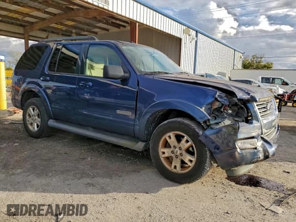 ✅ 2008 Ford Explorer XLT • VIN: 1FMEU73E68UA14012 • Lot: 96059835. Wystawiony na Copart z przebiegiem 69 507 mil. Bezpłatny archiwum sprzedaży aukcyjnych z USA i szczegółowy raport historii pojazdu na DreamBid. Zdjęcie 4.