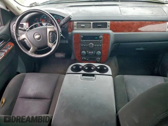 ✅ 2012 Chevrolet Avalanche LS • VIN: 3GNTKEE7XCG105808 • Lot: 93065325. Listed on Copart with 325,048 mi. Free auction sales archive from the USA and detailed vehicle history report at DreamBid. Image 8.