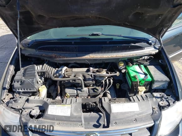 ✅ 2006 Chrysler Town & Country Touring • VIN: 2A4GP54LX6R775541 • Lot: 43573316. Listed on IAAI with 128,490 mi. Free auction sales archive from the USA and detailed vehicle history report at DreamBid. Image 10.