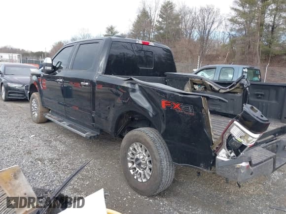 ✅ 2020 Ford F-250 XL • VIN: 1FT7W2B64LEC99638 • Lot: 41639027. Wystawiony na IAAI z przebiegiem 52 893 mil. Bezpłatny archiwum sprzedaży aukcyjnych z USA i szczegółowy raport historii pojazdu na DreamBid. Zdjęcie 3.