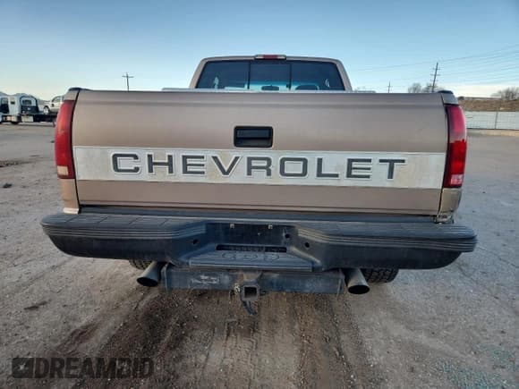 ✅ 1996 Chevrolet Silverado 1500 • VIN: 2GCEK19R5T1111160 • Лот: 92922815. Опубликован ранее на Copart с пробегом 386 454 миль. Бесплатный доступ к архиву аукционных продаж из США и подробный отчёт об истории автомобиля на DreamBid. Изображение 6.