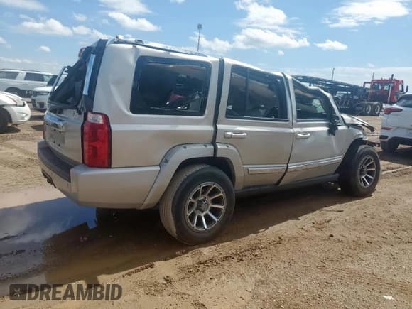 ✅ 2007 Jeep Commander Limited • VIN: 1J8HG58P97C690653 • Лот: 81091845. Опубликован ранее на Copart с пробегом Не указан. Бесплатный доступ к архиву аукционных продаж из США и подробный отчёт об истории автомобиля на DreamBid. Изображение 3.