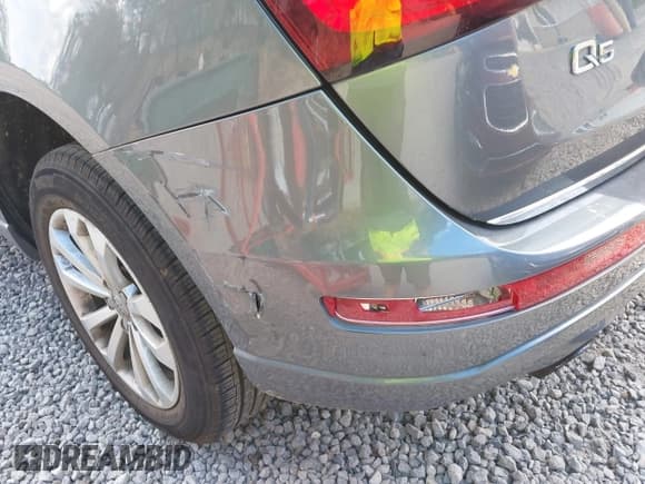 ✅ 2015 Audi Q5 Premium • VIN: WA1CFAFP8FA074592 • Lot: 43136529. Wystawiony na IAAI z przebiegiem 91 633 mil. Bezpłatny archiwum sprzedaży aukcyjnych z USA i szczegółowy raport historii pojazdu na DreamBid. Zdjęcie 6.