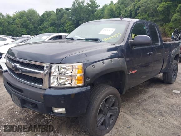 ✅ 2007 Chevrolet Silverado 1500 • VIN: 1GCFK19Y07Z616323 • Lot: 42637873. Wystawiony na IAAI z przebiegiem 191 057 mil. Bezpłatny archiwum sprzedaży aukcyjnych z USA i szczegółowy raport historii pojazdu na DreamBid. Zdjęcie 2.