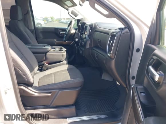 ✅ 2019 Chevrolet Silverado 1500 LT • VIN: 1GCRYDED3KZ327638 • Lot: 43506706. Wystawiony na IAAI z przebiegiem 171 985 mil. Bezpłatny archiwum sprzedaży aukcyjnych z USA i szczegółowy raport historii pojazdu na DreamBid. Zdjęcie 5.