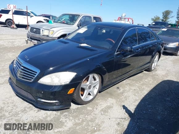 ✅ 2011 Mercedes-Benz S 550 • VIN: WDDNG8GBXBA365599 • Лот: 41886029. Опубликован ранее на IAAI с пробегом 60 859 миль. Бесплатный доступ к архиву аукционных продаж из США и подробный отчёт об истории автомобиля на DreamBid. Изображение 2.