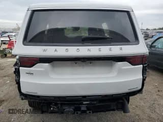 ✅ 2022 Jeep Wagoneer Series III • VIN: 1C4SJVDT0NS102675 • Lot: 70339113. Wystawiony na Copart z przebiegiem 19 438 mil. Bezpłatny archiwum sprzedaży aukcyjnych z USA i szczegółowy raport historii pojazdu na DreamBid. Zdjęcie 6.