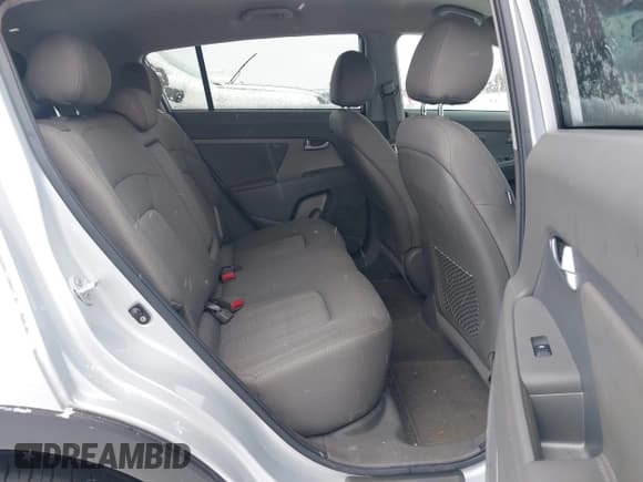 ✅ 2012 Kia Sportage LX • VIN: KNDPB3A23C7323299 • Lot: 43887981. Listed on IAAI with 527,900 mi. Free auction sales archive from the USA and detailed vehicle history report at DreamBid. Image 8.