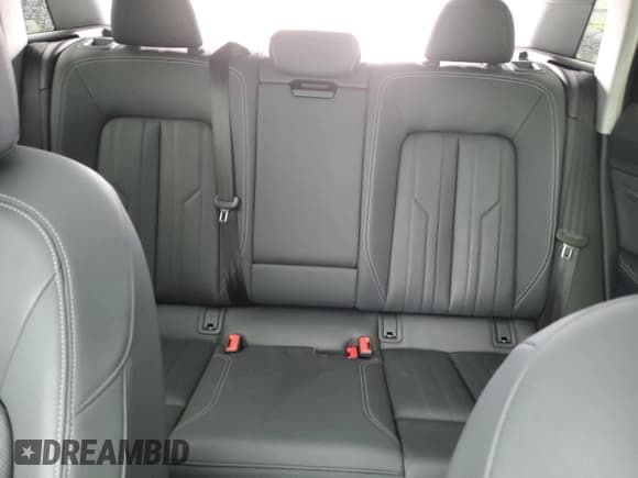 ✅ 2019 Audi e-tron Premium Plus • VIN: WA1LAAGE4KB011280 • Лот: 91477305. Опубликован ранее на Copart с пробегом 68 638 миль. Бесплатный доступ к архиву аукционных продаж из США и подробный отчёт об истории автомобиля на DreamBid. Изображение 10.