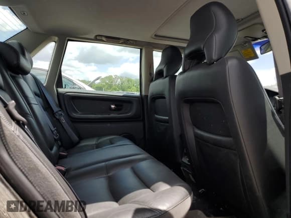 ✅ 1998 Volvo S70 • VIN: YV1LS5340W2417595 • Lot: 58514365. Wystawiony na Copart z przebiegiem 128 166 mil. Bezpłatny archiwum sprzedaży aukcyjnych z USA i szczegółowy raport historii pojazdu na DreamBid. Zdjęcie 10.