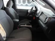 ✅ 2021 Toyota Tacoma SR • VIN: 3TYSZ5AN0MT009231 • Lot: 92692025. Wystawiony na Copart z przebiegiem 37 912 mil. Bezpłatny archiwum sprzedaży aukcyjnych z USA i szczegółowy raport historii pojazdu na DreamBid. Zdjęcie 1.