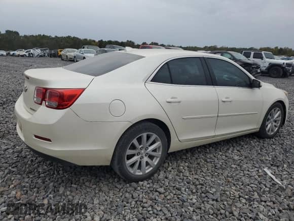 ✅ 2014 Chevrolet Malibu LT • VIN: 1G11E5SL4EF119953 • Lot: 87435085. Wystawiony na Copart z przebiegiem 304 460 mil mil. Skorzystaj z bezpłatnego archiwum sprzedaży aukcyjnych z USA i zobacz szczegółowy raport historii pojazdu na DreamBid. Zdjęcie 3.