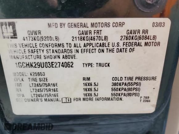 ✅ 2003 Chevrolet Silverado 2500HD LS • VIN: 1GCHK29U03E274062 • Lot: 82757165. Wystawiony na Copart z przebiegiem 329 319 mil. Bezpłatny archiwum sprzedaży aukcyjnych z USA i szczegółowy raport historii pojazdu na DreamBid. Zdjęcie 12.