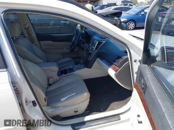 ✅ 2013 Subaru Legacy Limited • VIN: 4S3BMBK61D3043146 • Лот: 43346840. Опубликован ранее на IAAI с пробегом 169 013 миль. Бесплатный доступ к архиву аукционных продаж из США и подробный отчёт об истории автомобиля на DreamBid. Изображение 5.