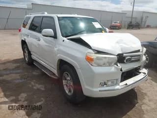 ✅ 2013 Toyota 4Runner SR5 • VIN: JTEZU5JR2D5048464 • Lot: 43252686. Wystawiony na IAAI z przebiegiem 143 117 mil. Bezpłatny archiwum sprzedaży aukcyjnych z USA i szczegółowy raport historii pojazdu na DreamBid. Zdjęcie 1.