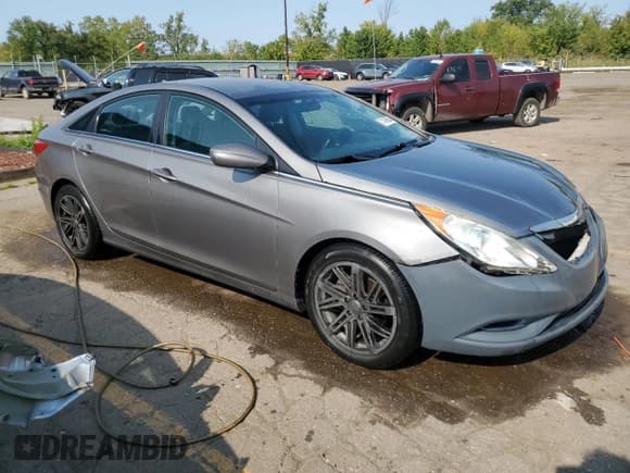 ✅ 2011 Hyundai Sonata GLS • VIN: 5NPEB4AC0BH055487 • Lot: 71180654. Listed on Copart with 125,295 mi. Free auction sales archive from the USA and detailed vehicle history report at DreamBid. Image 4.
