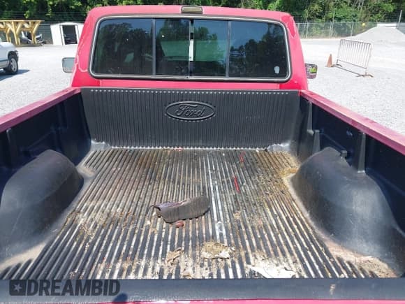 ✅ 1988 Ford F-150 • VIN: 1FTDF15H5JNB77801 • Лот: 42598520. Опубликован ранее на IAAI с пробегом 176 000 миль. Бесплатный доступ к архиву аукционных продаж из США и подробный отчёт об истории автомобиля на DreamBid. Изображение 8.