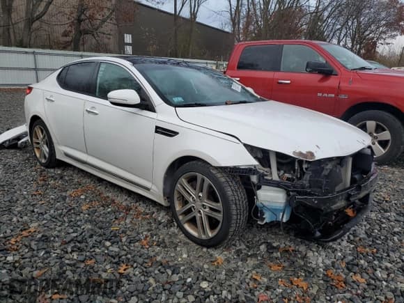 ✅ 2013 Kia Optima SX • VIN: 5XXGR4A62DG190631 • Lot: 91826715. Listed on Copart with 113,585 mi. Free auction sales archive from the USA and detailed vehicle history report at DreamBid. Image 4.