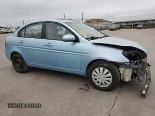 2010 Hyundai Accent GLS z VIN KMHCN4AC7AU411657, wystawiony jako Copart lot #72576574 z przebiegiem 151 568 mil mil oraz Szkoda całkowita • Salvage title. Historia ofert i sprzedaży dostępna na DreamBid. Obrazek 4.