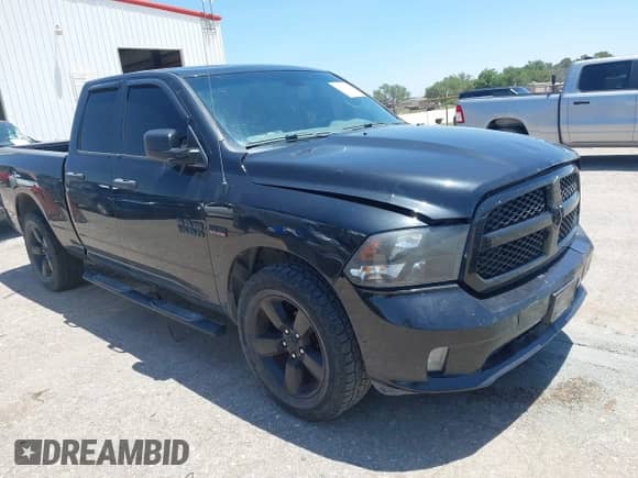 2018 Ram 1500 Tradesman z VIN 1C6RR6FT3JS325630, wystawiony jako IAAI lot #42529009 z przebiegiem 125 522 mil mil oraz . Historia ofert i sprzedaży dostępna na DreamBid. Obrazek 1.